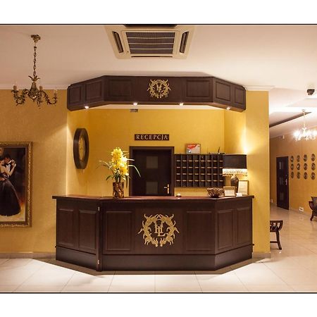 Hotel Lord Debica Exterior photo