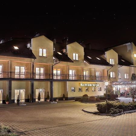 Hotel Lord Debica Exterior photo